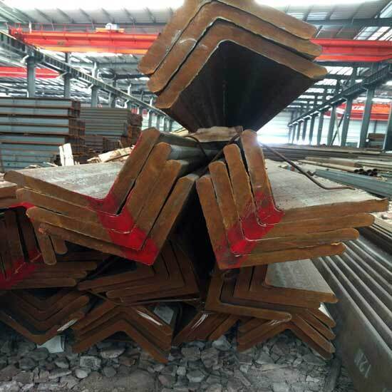 角鋼是兩側垂直成角形的長鋼